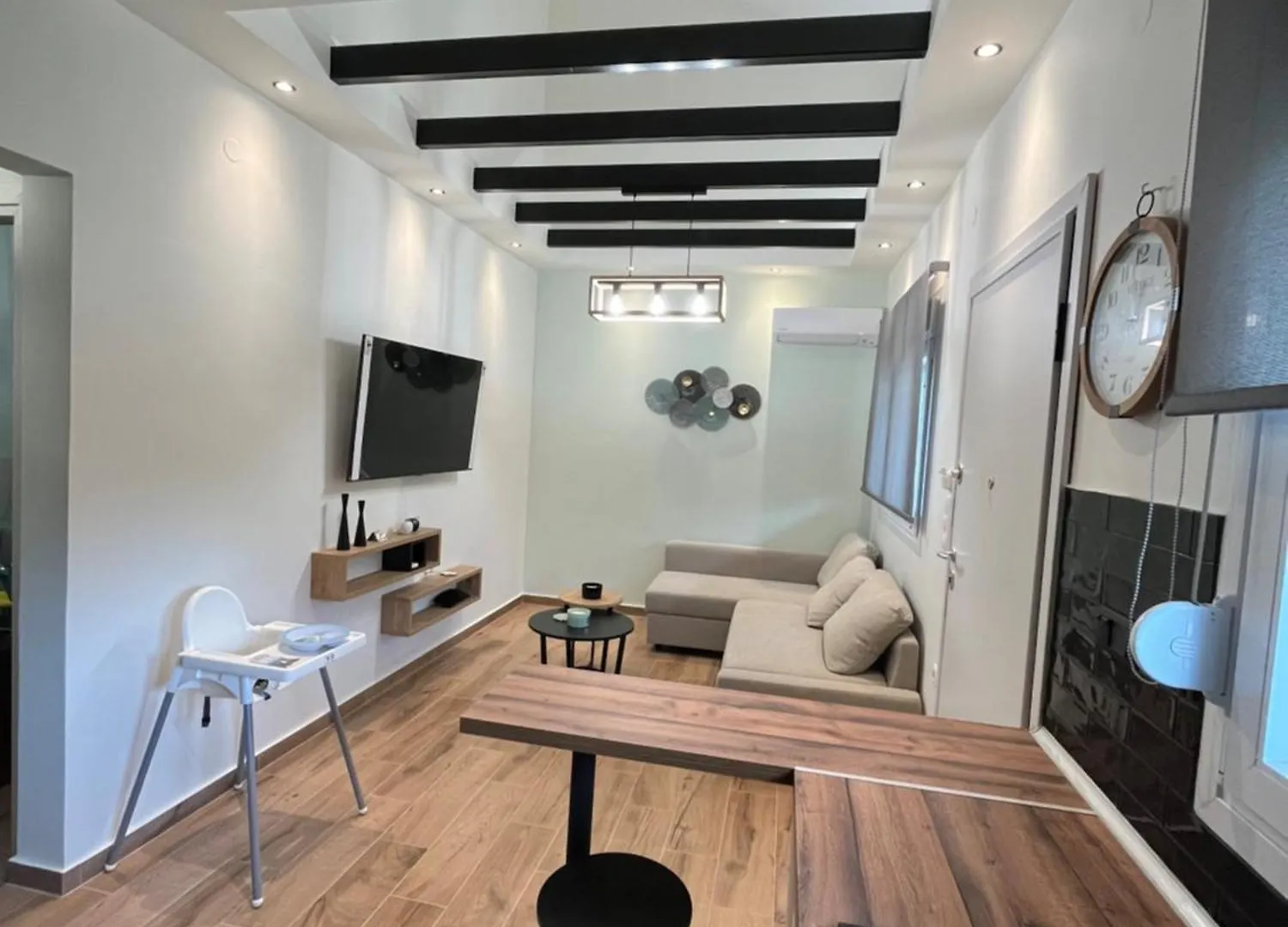 فيلا Κ & Μ House By The Sea نيا إيراكليا بيت للعطل